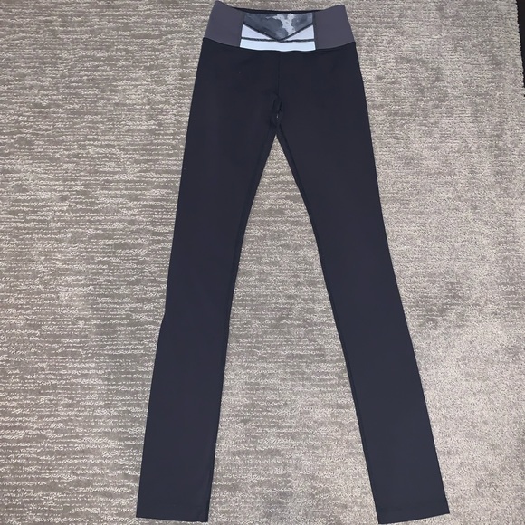 lululemon athletica Pants - Lululemon Straight Leg Reversible Leggings